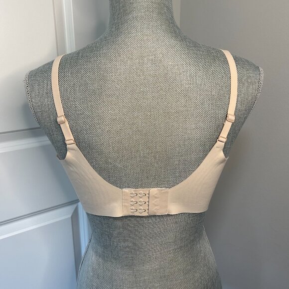OEAK Women's Seamless Bra Nude Size L EUC - Picture 3 of 3